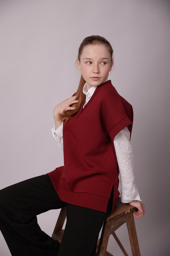 Жилет оверсайз с начёсом бордовый